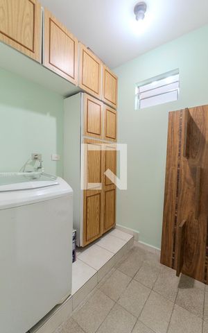 Apartamento à venda com 134m², 2 quartos e sem vaga Apartamento à venda com 134m², 2 quartos e sem vagaQuarto de Serviço