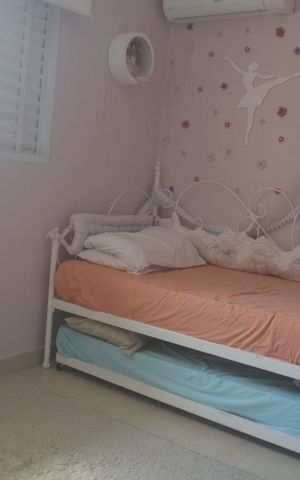 Casa à venda com 325m², 4 quartos e 2 vagasQuarto