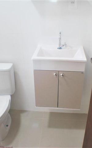 Casa para alugar com 105m², 3 quartos e 1 vaga Casa para alugar com 105m², 3 quartos e 1 vagaBanheiro da Suíte