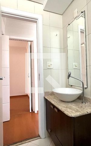 Apartamento para alugar com 63m², 2 quartos e 1 vaga Apartamento para alugar com 63m², 2 quartos e 1 vagaBanheiro