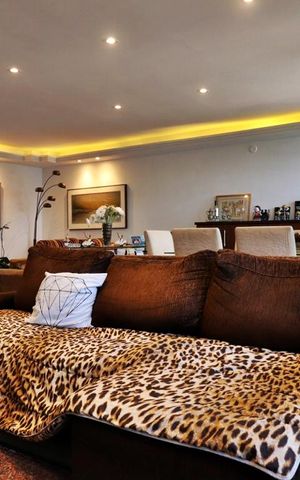 Apartamento à venda com 185m², 3 quartos e 4 vagasSala