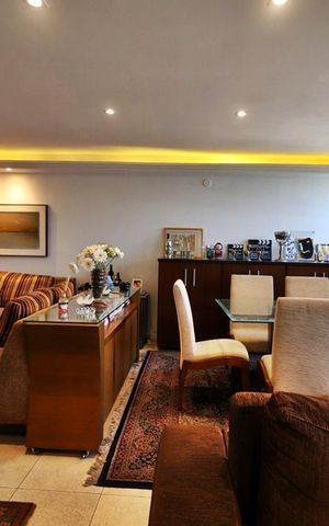 Apartamento à venda com 185m², 3 quartos e 4 vagasSala