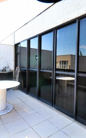 Apartamento à venda com 185m², 3 quartos e 4 vagasVaranda