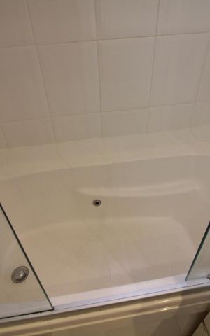 Apartamento à venda com 115m², 3 quartos e 3 vagasBanheira
