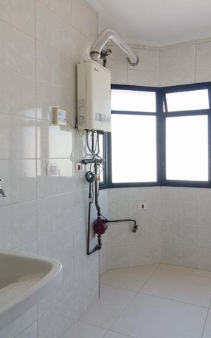 Apartamento à venda com 240m², 3 quartos e 3 vagas Apartamento à venda com 240m², 3 quartos e 3 vagasLavanderia