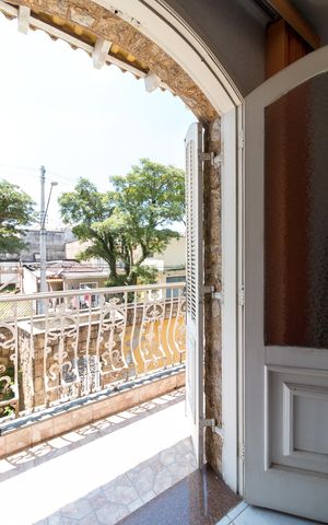 Casa à venda com 750m², 4 quartos e 8 vagasVaranda quarto 4 suíte