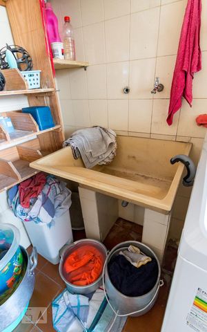 Casa à venda com 750m², 4 quartos e 8 vagasÁrea de serviço - tanque