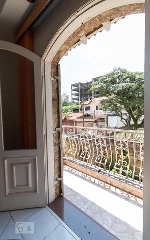 Casa à venda com 750m², 4 quartos e 8 vagasVaranda quarto 4 suíte