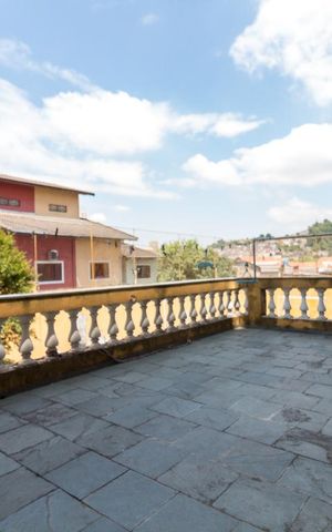 Casa à venda com 750m², 4 quartos e 8 vagasTerraço