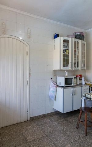 Casa à venda com 750m², 4 quartos e 8 vagasCozinha