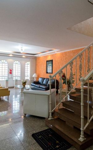 Casa à venda com 750m², 4 quartos e 8 vagasSala 2