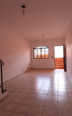 Casa à venda com 80m², 2 quartos e 1 vagaSala