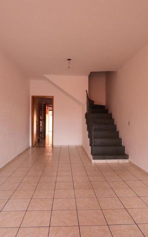 Casa à venda com 80m², 2 quartos e 1 vagaSala
