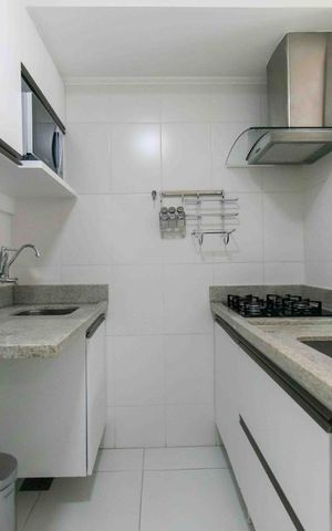 Apartamento à venda com 40m², 1 quarto e 1 vaga Apartamento à venda com 40m², 1 quarto e 1 vagaCozinha e Área de Serviço