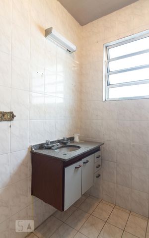 Casa à venda com 160m², 3 quartos e 2 vagasBanheiro