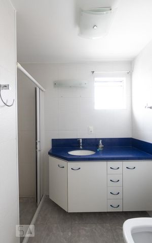 Apartamento à venda com 78m², 2 quartos e 1 vaga Apartamento à venda com 78m², 2 quartos e 1 vagaBanheiro Social
