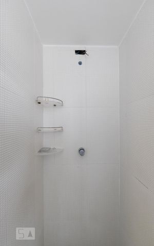 Apartamento à venda com 78m², 2 quartos e 1 vaga Apartamento à venda com 78m², 2 quartos e 1 vagaBanheiro Social