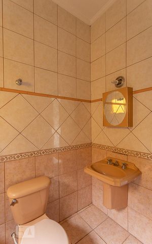 Casa à venda com 420m², 3 quartos e 8 vagasBanheiro Suíte