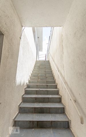 Casa à venda com 420m², 3 quartos e 8 vagasEscada Garagem