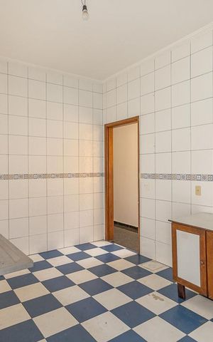 Casa à venda com 420m², 3 quartos e 8 vagasCozinha