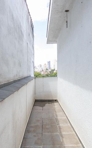 Casa à venda com 420m², 3 quartos e 8 vagasVaranda Quarto 2