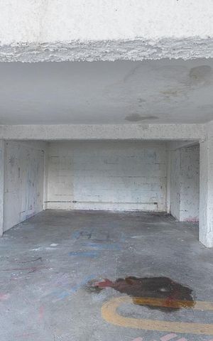 Casa à venda com 420m², 3 quartos e 8 vagasÁrea de Serviço 2
