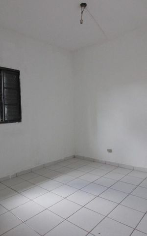 Casa para alugar com 35m², 1 quarto e sem vagaQuarto