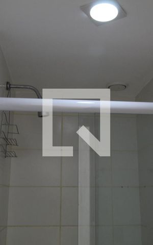 Apartamento à venda com 75m², 2 quartos e 1 vagaBanheiro do corredor