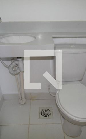 Apartamento à venda com 75m², 2 quartos e 1 vagaBanheiro da suíte 