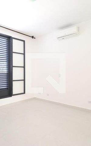 Casa para alugar com 138m², 2 quartos e 2 vagasQuarto 1