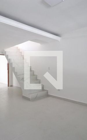 Casa para alugar com 138m², 2 quartos e 2 vagasSala