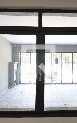 Casa para alugar com 138m², 2 quartos e 2 vagasDetalhe Sala