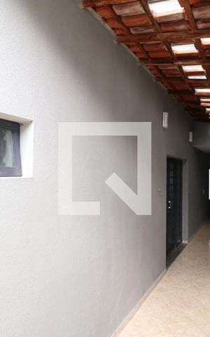 Casa para alugar com 138m², 2 quartos e 2 vagasCorredor