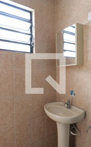 Casa para alugar com 138m², 2 quartos e 2 vagasBanheiro 2