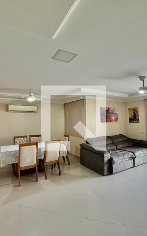 Casa de condomínio à venda com 296m², 4 quartos e 3 vagas Casa de condomínio à venda com 296m², 4 quartos e 3 vagasSala