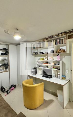 Casa de condomínio à venda com 296m², 4 quartos e 3 vagas Casa de condomínio à venda com 296m², 4 quartos e 3 vagasSuíte 2