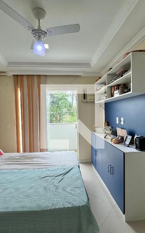 Casa de condomínio à venda com 296m², 4 quartos e 3 vagas Casa de condomínio à venda com 296m², 4 quartos e 3 vagasSuíte 4