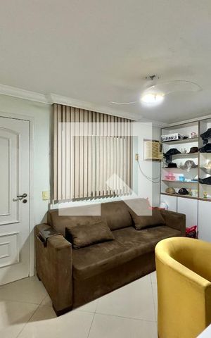 Casa de condomínio à venda com 296m², 4 quartos e 3 vagas Casa de condomínio à venda com 296m², 4 quartos e 3 vagasSuíte 2