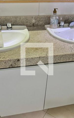 Casa de condomínio à venda com 296m², 4 quartos e 3 vagas Casa de condomínio à venda com 296m², 4 quartos e 3 vagasSuíte 1 Master - Banheiro