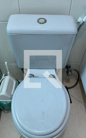 Casa de condomínio à venda com 296m², 4 quartos e 3 vagas Casa de condomínio à venda com 296m², 4 quartos e 3 vagasSuíte 4 - Banheiro