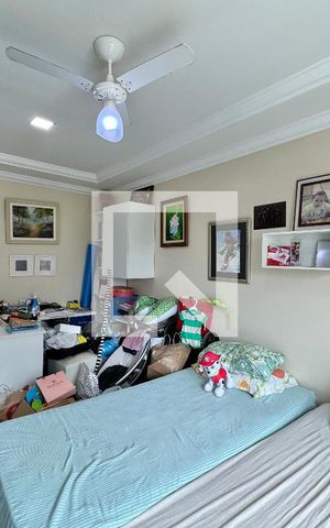 Casa de condomínio à venda com 296m², 4 quartos e 3 vagas Casa de condomínio à venda com 296m², 4 quartos e 3 vagasSuíte 4