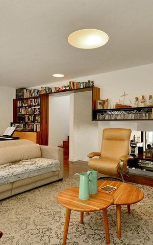 Casa à venda com 250m², 3 quartos e 2 vagasSala