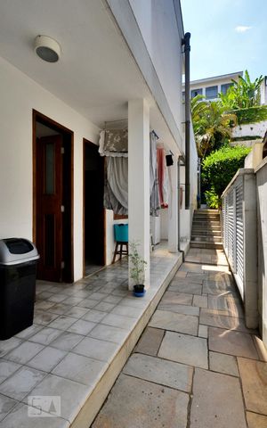 Casa à venda com 250m², 3 quartos e 2 vagasLavanderia