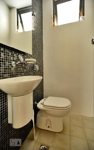 Casa à venda com 250m², 3 quartos e 2 vagasLavabo