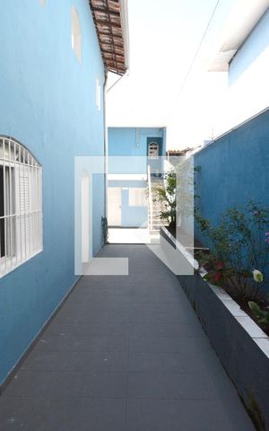 Casa para alugar com 100m², 3 quartos e 1 vagaCorredor