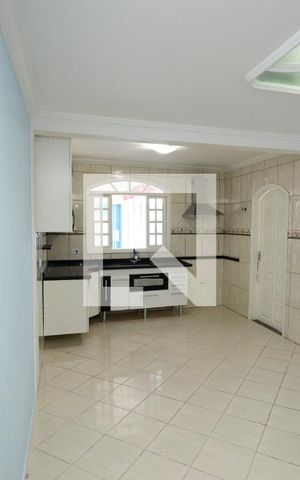 Casa para alugar com 100m², 3 quartos e 1 vagaCozinha