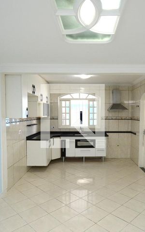 Casa para alugar com 100m², 3 quartos e 1 vagaCozinha