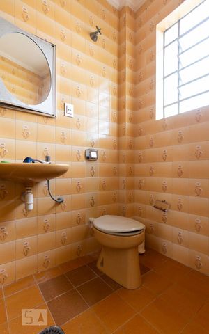 Casa à venda com 100m², 4 quartos e 2 vagasBanheiro Social