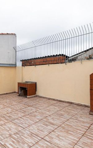 Casa à venda com 100m², 4 quartos e 2 vagasChurrasqueira - Terraço
