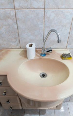 Casa à venda com 100m², 4 quartos e 2 vagasBanheiro - Edícula